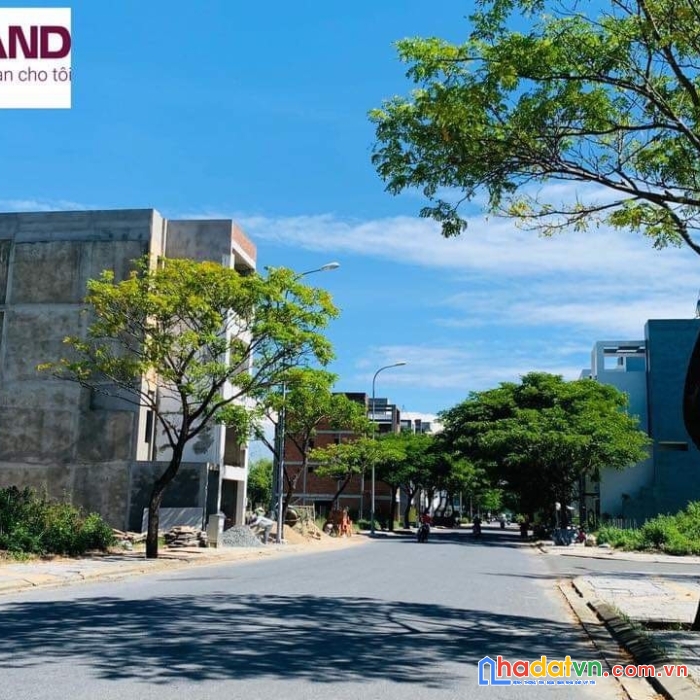 Chính chủ cần bán nhanh lô đất fpt shophouse