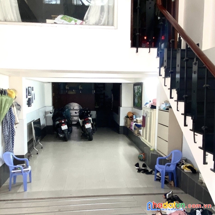 Mua 1 tặng 2 nhà hxh thông đào duy anh, 58m2, 5 tầng btct, sát sân bay, dưới 12 tỷ.