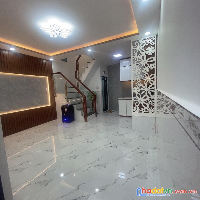 Bán gấp nhà hẻm 181/ âu duongq lân quận 8 .
nhà đẹp dọn vào ở liền .