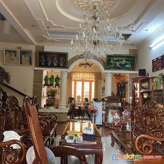 Một căn siêu biệt thự 557m mặt tiền đường lâm văn bền quận 7 còn sót lại