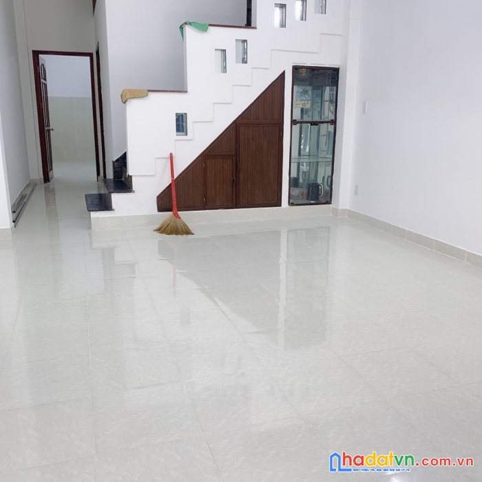 Nhà lũy bán bích - hxh - 5 tầng - 3pn - 52m2 - chỉ 5 tỷ