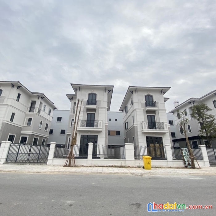 Sốc căn biệt thự đơn lập 216m2x3t đối diện công viên trung tâm centa city vsip bắc ninh giá 12,5tỷ