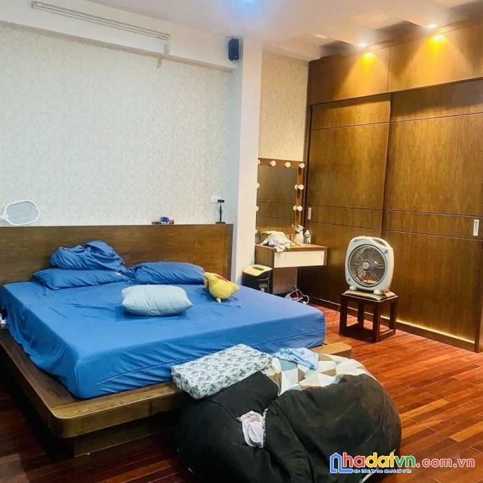 Cần bán nhà hoàng quốc việt nhà mới phân lô gara ô tô dt 45m 6t giá nhỉnh 9 tỷ