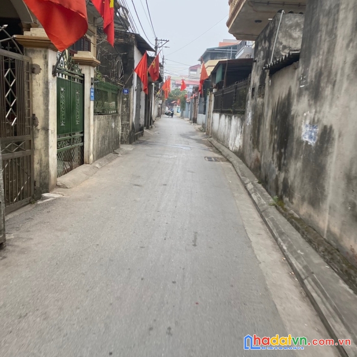 Bán đất phúc lợi 58.8m2, cách đường ô tô 20m, ba bước ra vinhomes riverside 2 tỷ 6 phường phúc lợi