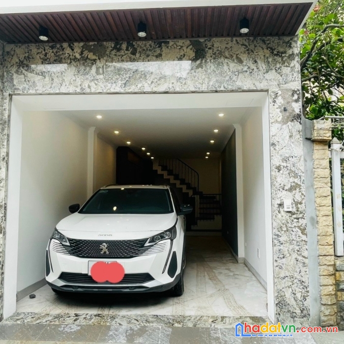 Hot hot bán nhà ngọc thụy 40mx5t gara ôtô kinh doanh