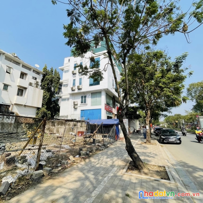 Bán đất mặt phố lạc long quân - tây hô. khu vườn đào. dt 236m. giá 102 tỷ