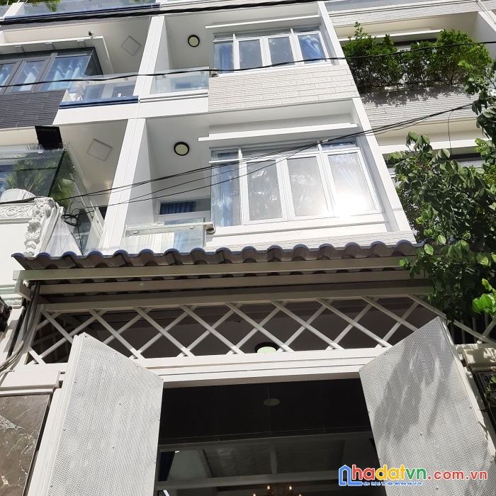 Chính chủ cần bán gấp nhà 3 tầng  vị trí đẹp tại huyện nhà bè, tp. hồ chí minh.