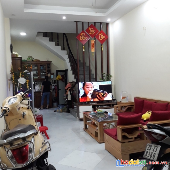 Siêu hiếm, rẻ bất ngờ. cần tiền bán nhà phúc lợi, long biên 35m2, 5t chỉ 2,35 tỷ 