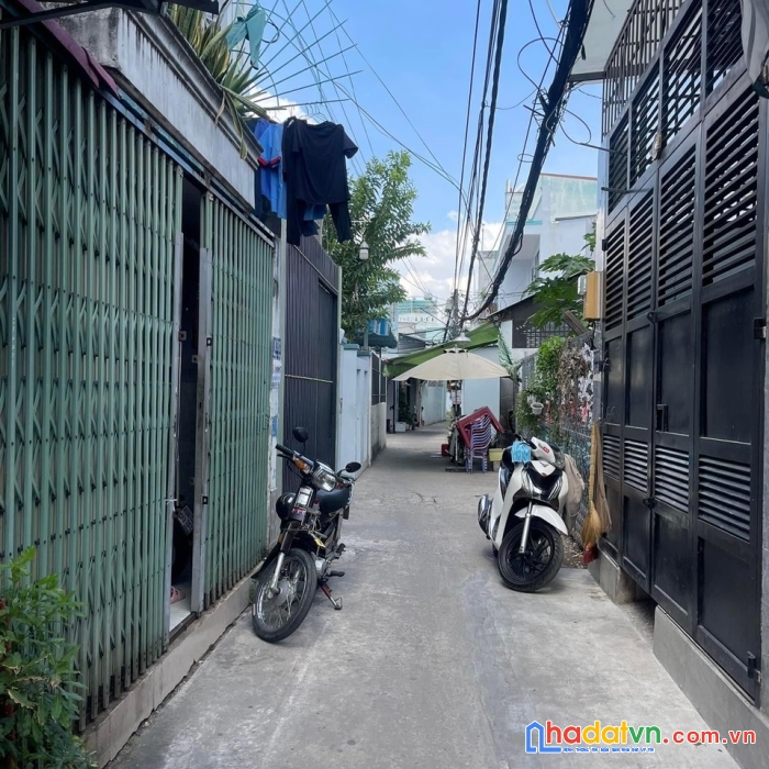 Bán nhà giá tốt sát ngã tư nguyễn thị thập phú thuận quận 7. dt 4x10. nhỉnh 3 tỷ. shr thu nhập ổn