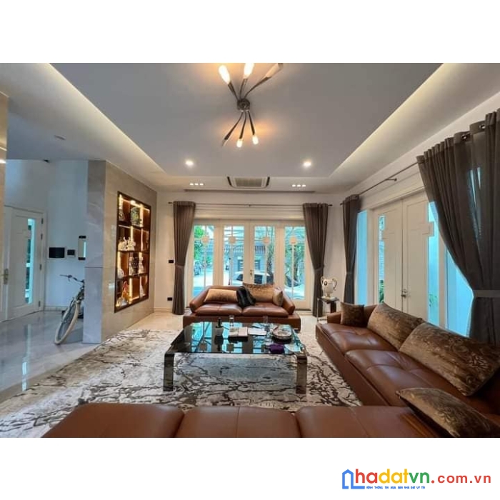 Chính chủ bán biệt thự quận thanh xuân. dt 196m2, giá 48 tỷ. lh 0977717488