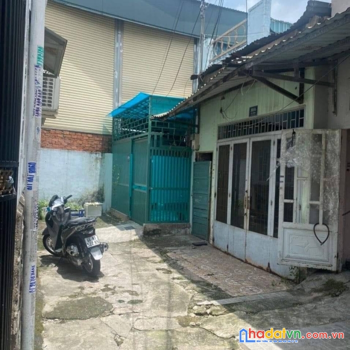 Bán đất tặng nhà c4 đường tây thạnh, hẻm 5m, 100m2 chỉ 5.2 tỷ