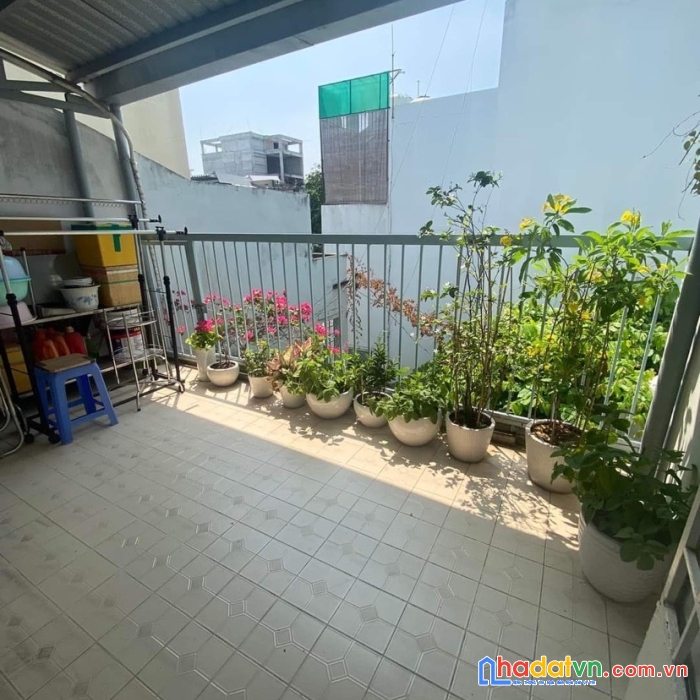 Bán nhà sát mt 3 tầng hẻm 5m khu dân trí cao cư xá lữ gia quận 11 5 tỷ 7 tl tốt