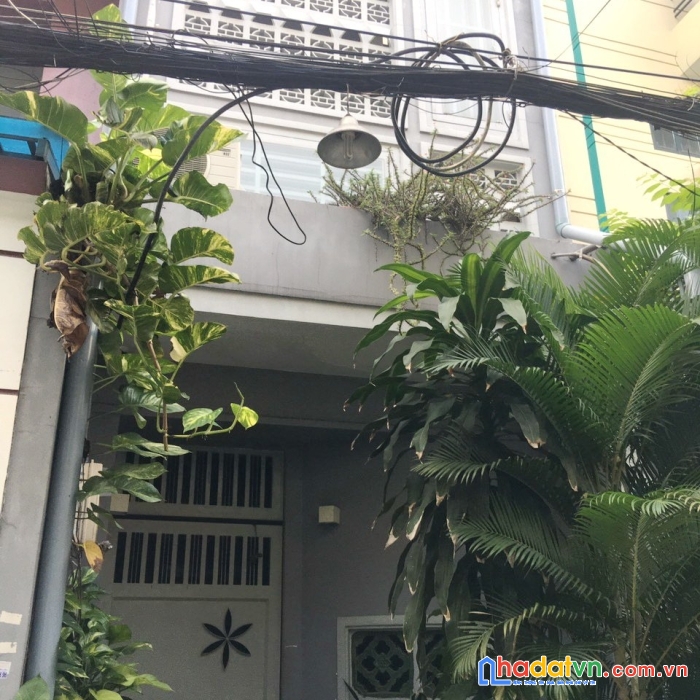 Nhà bán hxh đường thành thái p14.q10. trệt,lầu. giá 11,8 tỷ