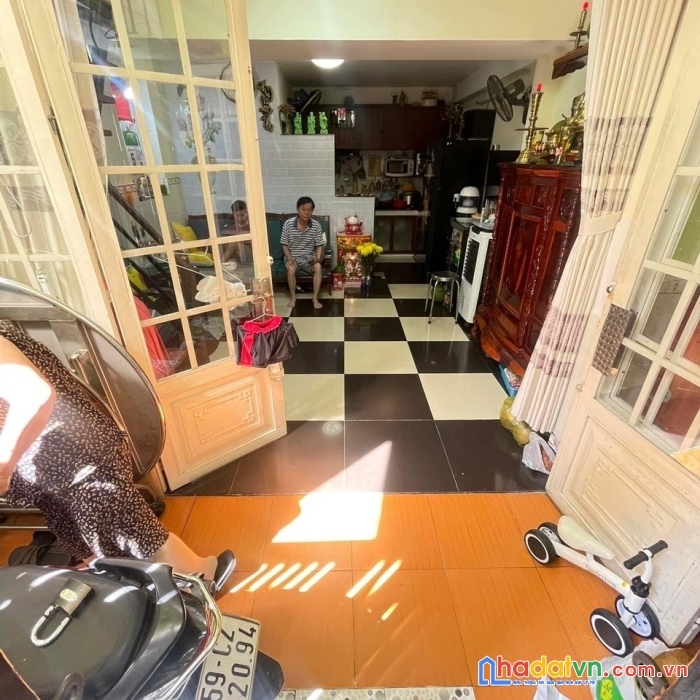 Bán nhà đẹp 4 tầng trần xuân soạn tân hưng quận 7. dt 30m2. nhỉnh 4 tỷ. shr-dân trí cao