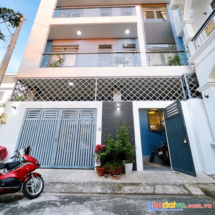Bán nhà tặng nội thất xh ngủ trong nhà huỳnh tấn phát phú xuân nhà bè. dt 9x10.5. 3 tầng 4pn. shr