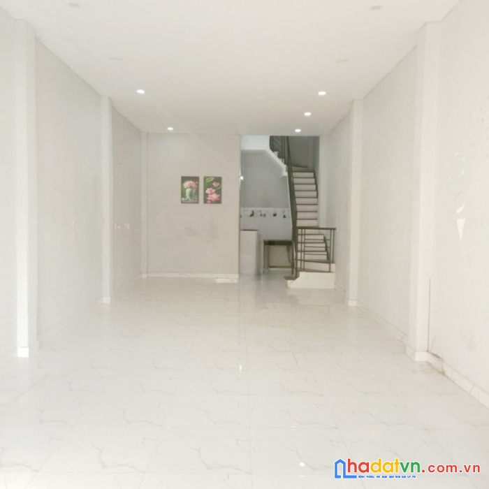 Cho thuê nhà nguyên căn mặt tiền đường ba đình p10,q8