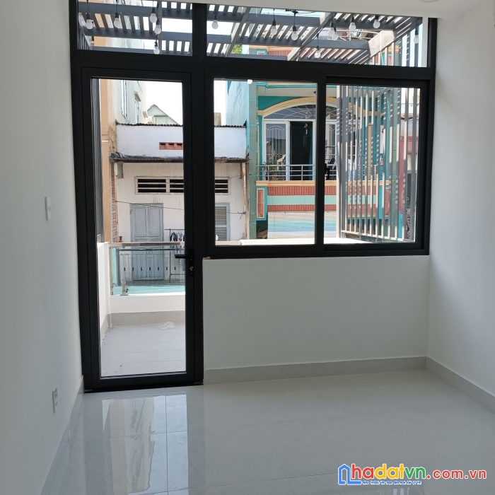 Bán nhà hxh lê văn sỹ, q3, 45m2, nhà mới vào ở ngay, vị trí trung tâm giáp pn,tb,q1