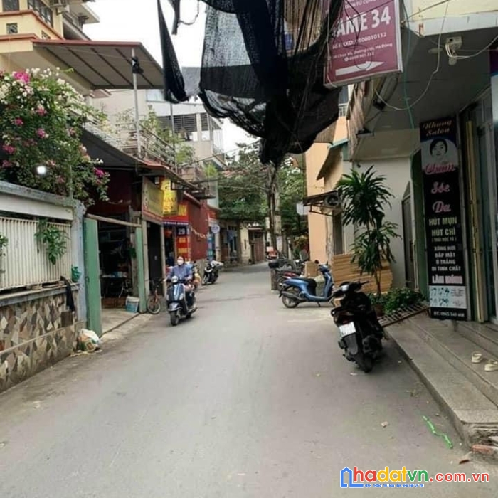 Chính chủ của nhà em bán mảnh thổ cư lô góc 30m dương nội - trục chính đường la nội - giá chỉ 3ty