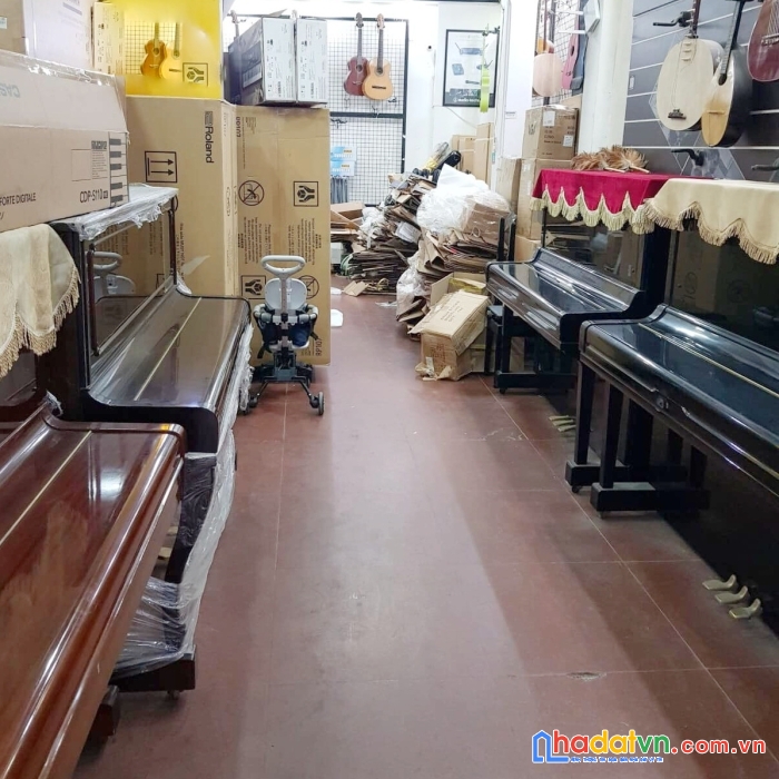 Bán nhà mặt phố hào nam 50m vỉa hè ô tô đỗ tiện kinh doanh giá siêu tốt