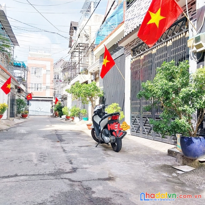 H6m thông, nhà 1/ ngắn, ô tô vào nhà tân chánh hiệp q12 - 78m2, 3 tầng, khu dân trí, nhỉnh 6 tỷ.