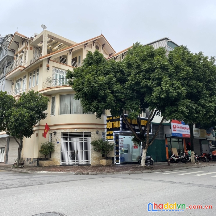Kđt giang biên, lô góc 3 mặt phố, kinh doanh, cho thuê vp, nhà 100m, mt17m, 18 tỷ