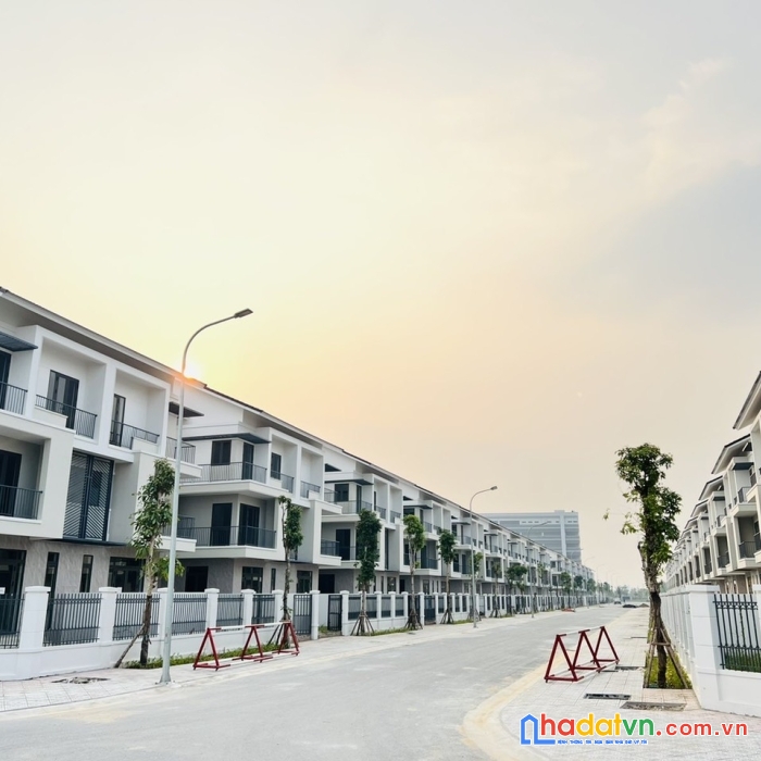 Cần bán shophouse 100m2 giá chỉ 6,5 tỷ có thương lượng