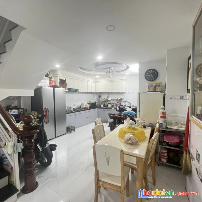 Nhà hxh lê văn lương quận7,dt 49m2,3pn chỉ 5 tỷ hơn xíu