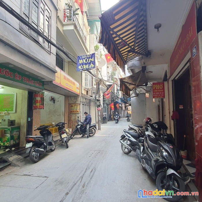 Bán nhà tôn đức thắng, đống đa, kinh doanh đỉnh, 3 thoáng, 42m2 4 tầng, giá 5.9 tỷ