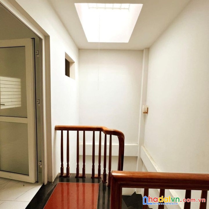 Bán nhà đội cấn-5 tầng-3 ngủ-full nội thất-gần oto-nhỉnh 2tỷ