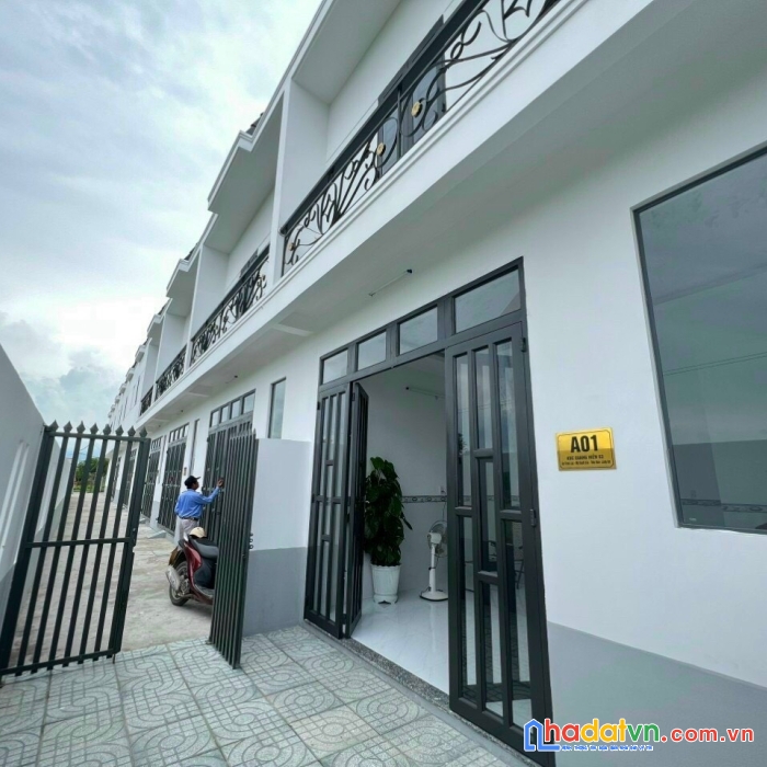 Cần bán gấp nhà mới xây ở vị trí đắc địa – tại đức hòa-long an