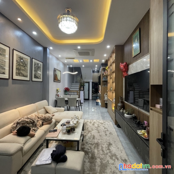 Bán nhà phố bà triệu, 45m, 5t, full nt, nhỉnh 9 tỷ.