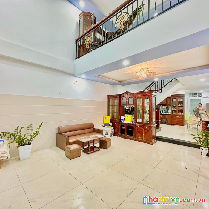Bán nhà tân phú ngang hơn 5m nở hậu đẹp lung linh hxh 5 tầng btct nhỉnh 8 tỷ tl tốt