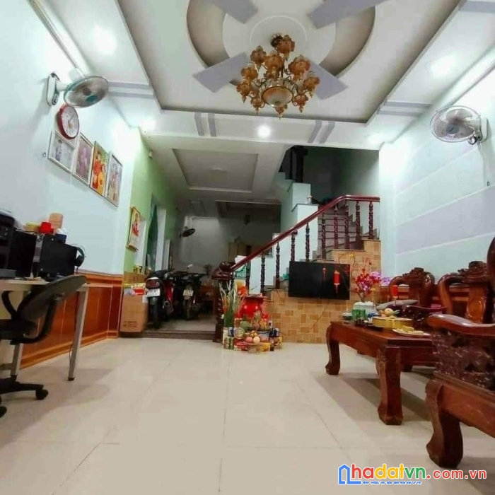 Bán gấp giảm ngay 4 tỷ nhà mặt tiền 6 tầng thang máy , đường ba tháng 2 quận 11 - dt 79 , vỉa hè 6m