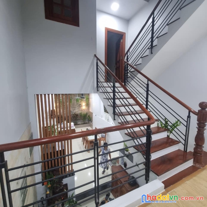 Bán nhà mặt tiền kd chợ hạnh thông tây gò vấp, 72m2(4x18), 4 tầng giá 10.x tỷ.