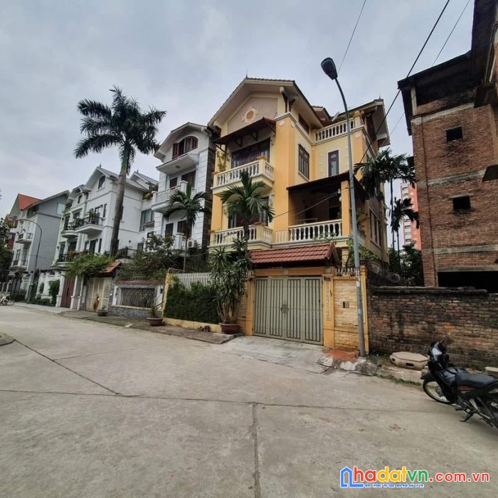 Nhà đẹp như biệt thự trung tâm bồ đề, long biên dt 150 m2 * 4 tầng * mt 9m * 16,5 tỷ