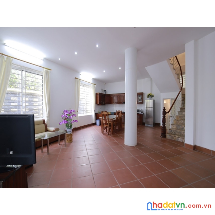 Cho thuê nhà trong phố từ hoa, phường quảng an, tây hồ, hn, 19 tr/th