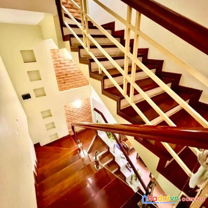 Bán nhà trương định hai bà trưng 59/61m2 x 4 tầng mt 4.7m giá 14 tỷ