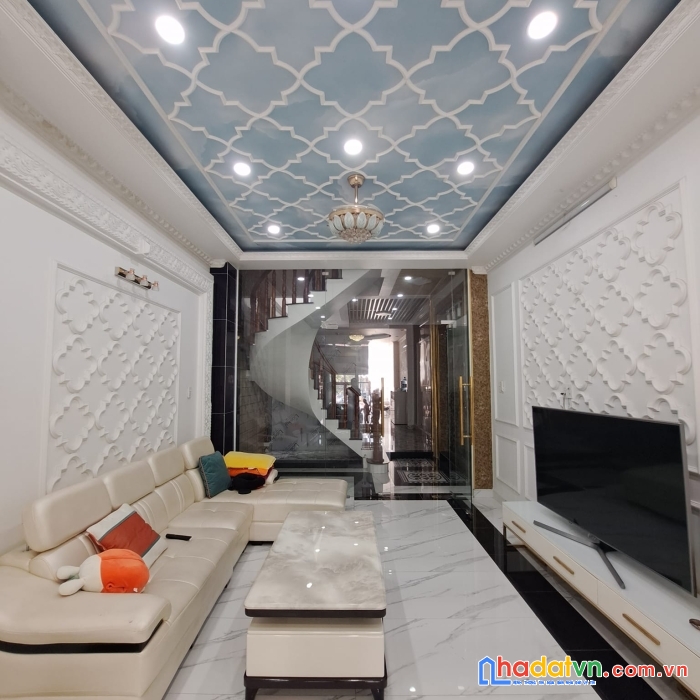 Mặt tiền  4 tầng- nhà mới - 132m2 - nở hậu tài lộc- có sẵn hđ thuê 45tr/tháng- vị trí đắc địa- khu