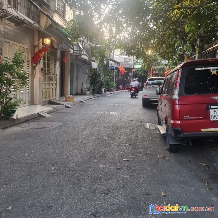 Bán nhà cấp 4 hẻm 10m phú thọ hoà - luỹ bán bích, dt: 4.6x20m, giá 9.4 tỷ