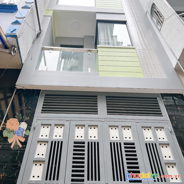 Bán nhà đoàn văn bơ quận 4 - hẻm ô tô - 4 tầng - 4 tỷ xxx
