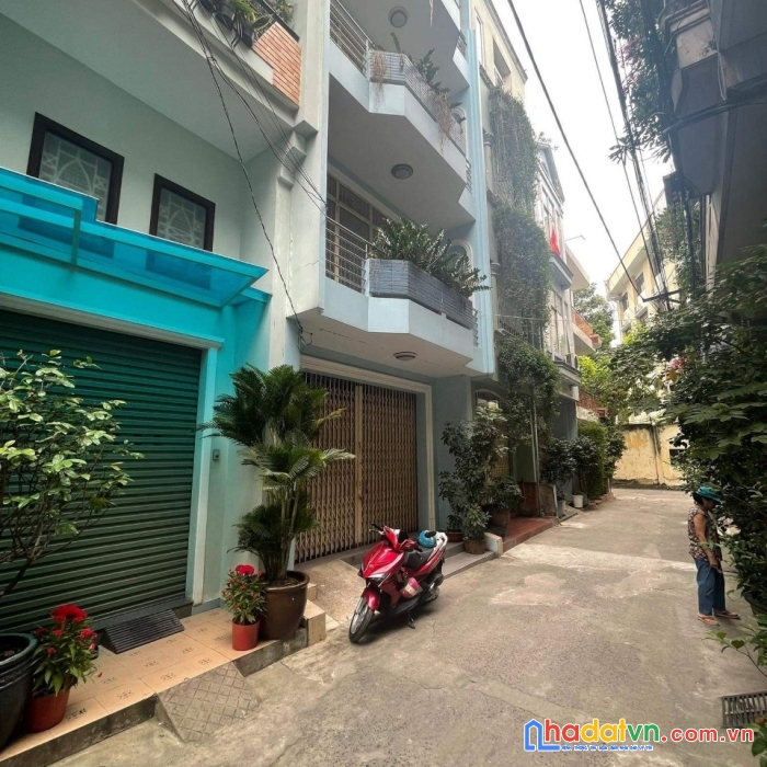 Chính chủ cần bán căn nhà đẹp đường nguyễn kiệm, phường 4, phú nhuận, hcm