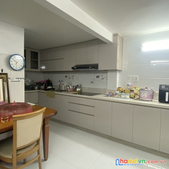 Bán gấp nhà 4 lầu ngang 5.5 hxh thông phường 5 quận 10 9 tỷ 2 tl tốt