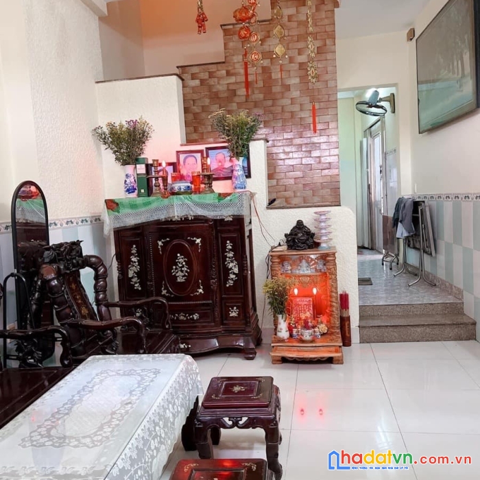Nhà 1 trệt 3 lầu khu dân cư hiện hữu đường nguyễn khoái quận 4 chủ gấp bán