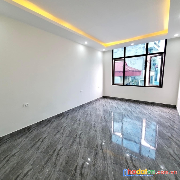 Ô tô vào nhà - thang máy nhập khẩu - kinh doanh vp - 60m2x 5 tầng x4mt, 8.56 tỷ