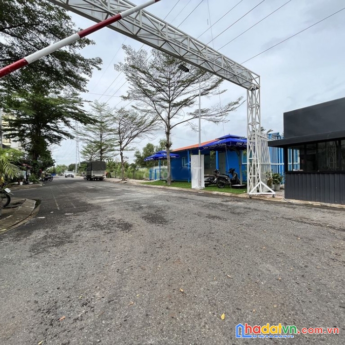 Đất nền sổ đỏ lê văn lương, ngay khu đô thị gs metro, liền kề phú mỹ hưng
