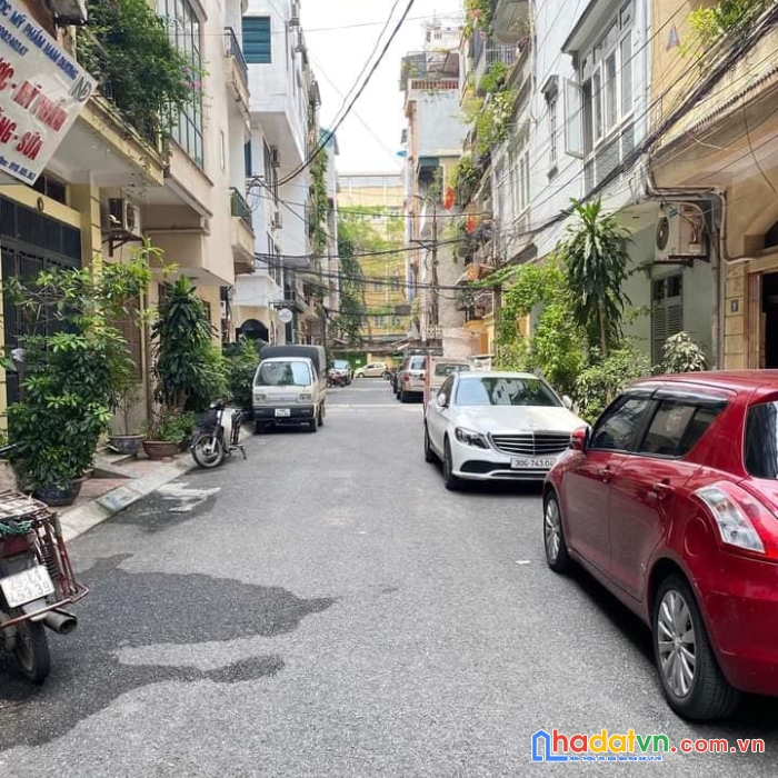 Bán nhà linh lang - ba đình. kinh doanh dòng tiền. dt 82m. 10 tầng. giá 35,5 tỷ