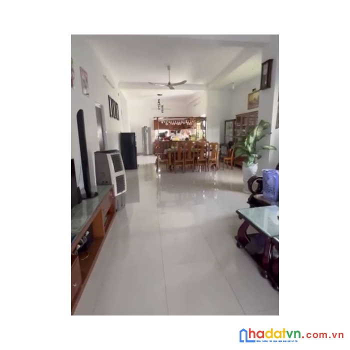 .nhà mặt tiền núi thành 435m2, ngang 10, 2 tầng, giá thương lượng