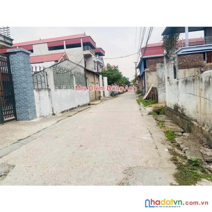 Nhỉnh 1 tỷ, mrs diễm cần bán 60m đất trục chính trung tâm đường yên, xuân nộn, đông anh.