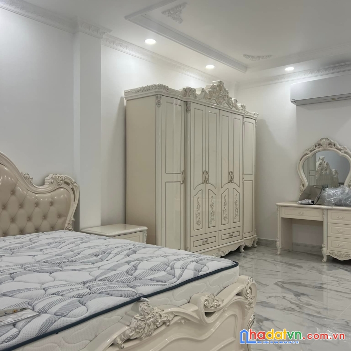 Nhà mt lê văn lương quận7,dt70m2,4pn,chỉ 12tỷ hơn