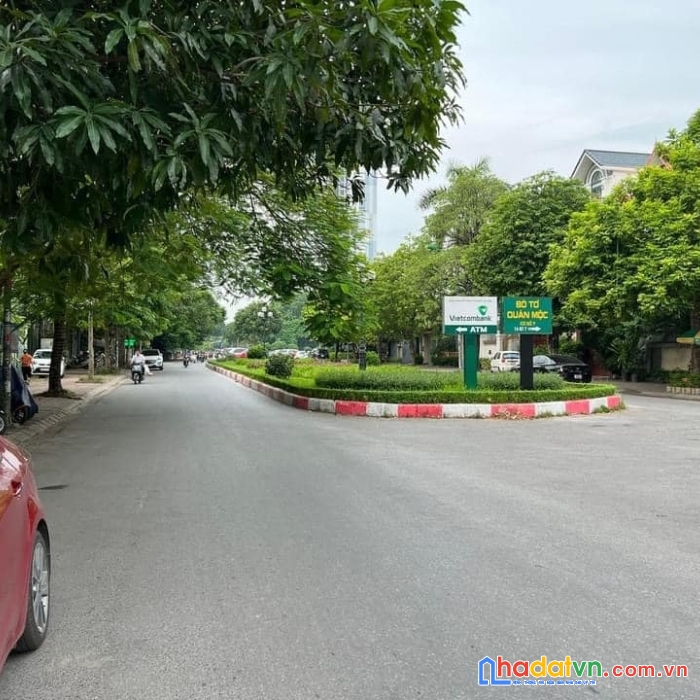 Cho thuê biệt thự văn phú, hà đông, 700m2, hoàn thiện, mặt tiền 20m